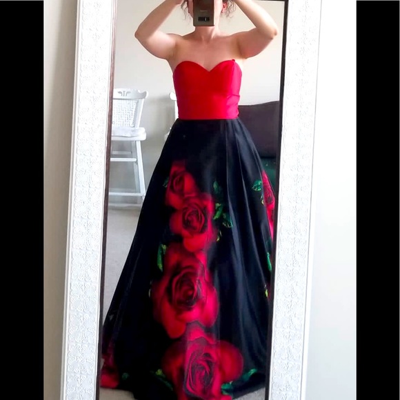 Elegant dress for a wedding or special occasions, size 3 - Picture 7 of 12